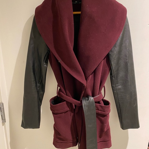 Unique maroon jacket with leather sleeves. - Picture 1 of 2
